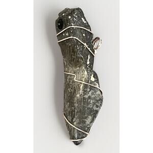 New Handmade Large Megalodon Fossil Shark Tooth Fragment Wire Wrapped Pendant